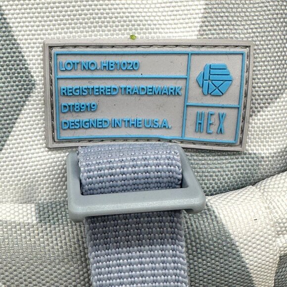 HEX Ranger DSLR Mini Sling Camera Bag Womens Artic Camo Blue White Pockets NWT - Picture 4 of 11